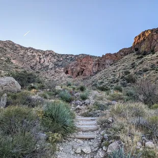 Aztec Cave Trail | Instagram: @telephonesmoothie