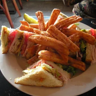 Smoked Turkey Breast Deli Sandwich