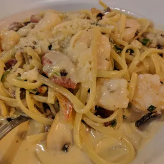 Cajun Rock Shrimp Linguini