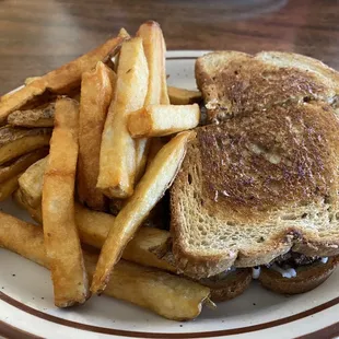 Patty melt. One of the best I've had and fries are amazing!