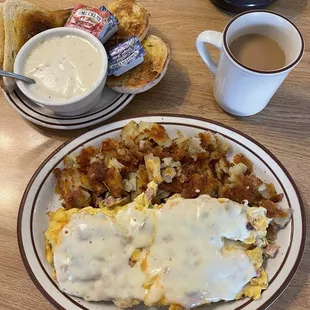 Coffee, Moke Hill Omelette with Jack cheese with crispy home fries and an English muffin and gravy on the side.
