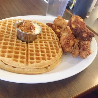 6 Wings and 2 Waffles Plate