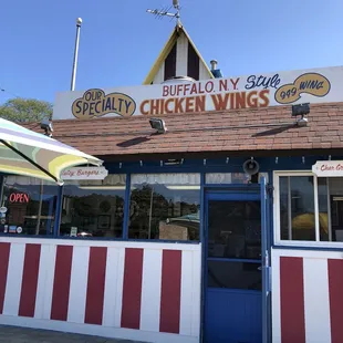 Don&apos;t pass this joint by. It&apos;s great!