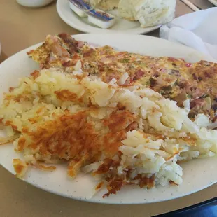 meat omelet with hash browns