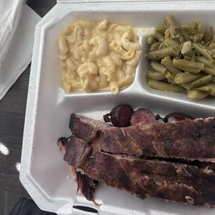 This food was for Bill, he enjoyed the ribs, hot links, mac n cheese, and green beans.