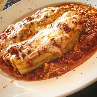 a plate of lasagna