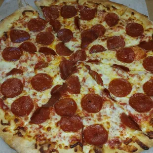 Franks Pizza &amp; Chicken (Pizza w/ pepperoni)