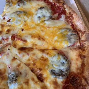 Meatball pizza