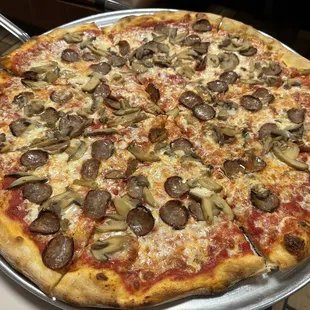 Large Pie w/ Sausage &amp; Mushroom
