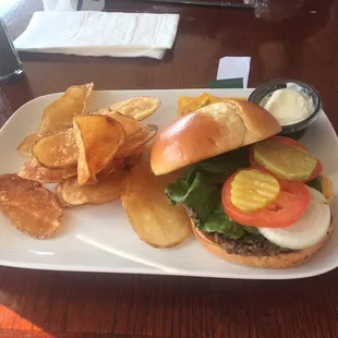 Pub burger and chips