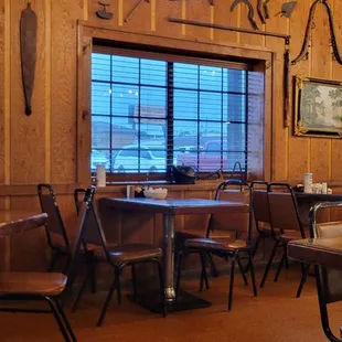 Inside Frank's Restaurant &amp; Smokehouse