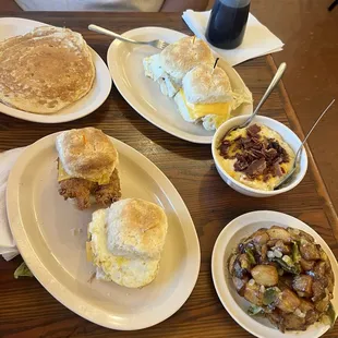 Pancakes, biscuit sandwiches, Supreme Style Grits, biscuit sandwiches (chicken and turkey sausage), Mexican Hashbrowns