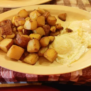 The eggs and toast.