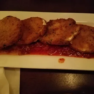 Fried Fresh Breaded Mozzarella Over Marinara