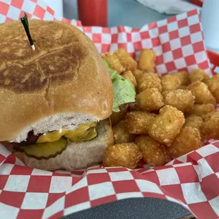 Bacon cheeseburger with tater tots