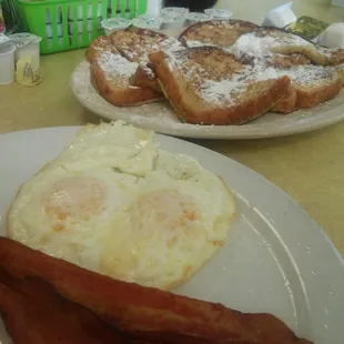 Simple Eggs and Bacon