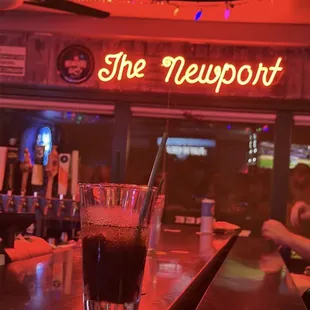 Franky's Newport Lounge