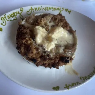 CINAMON APPLE COBBLER Vanilla-Bean Ice Cream