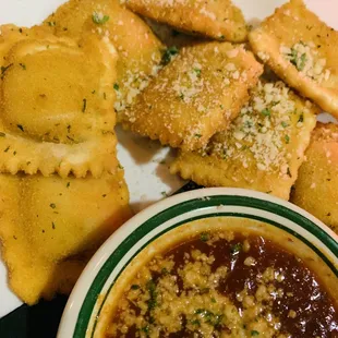 TOASTED RAVIOLI