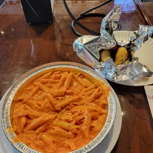 Penne ala vodka and garlic knots