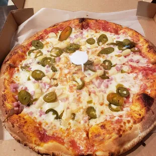 16 " NYC pineapple/ham/jalapeno