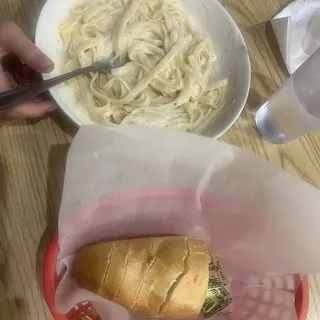 Fettuccine Alfredo