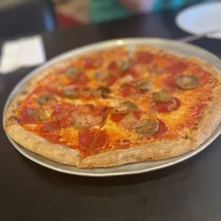 a closeup of the pizza