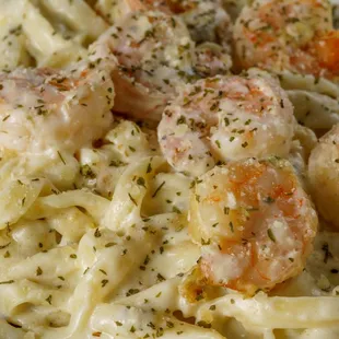 Fettuccini Alfredo w/shrimp