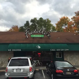 Front of Fratello&apos;s