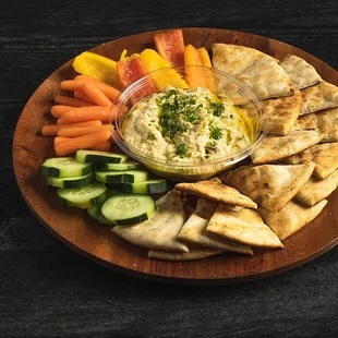 Humus + Pita with veggies