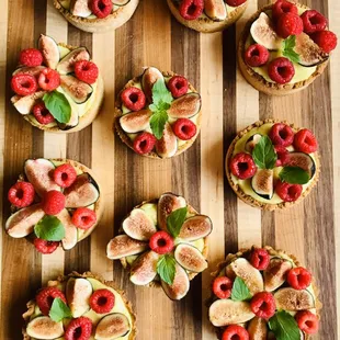 Fig &amp; raspberry tartlets