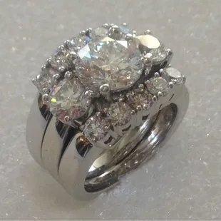 Hand-Made 18kt White Gold Diamond Ring.