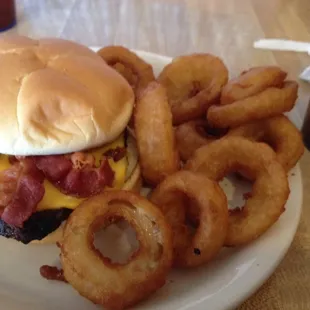 Bacon cheese burger with onion rings