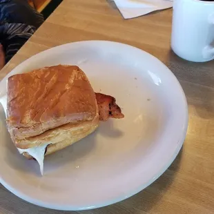 Croissant sandwich