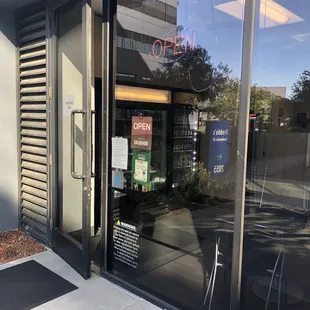 the outside of the restaurant