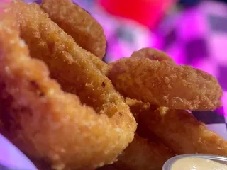 Top Hat Sports Bar & Grill