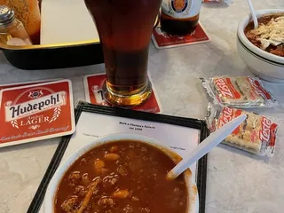 Herb & Thelma's Tavern