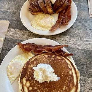 French toast &amp; pancakes