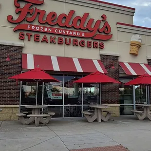 The Front &amp; Signage  07-07-2022