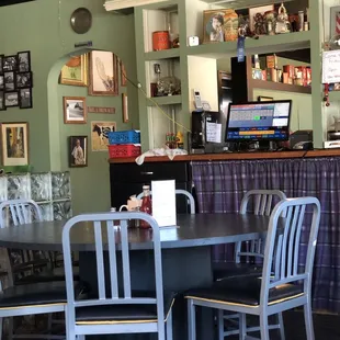 the bar and dining area