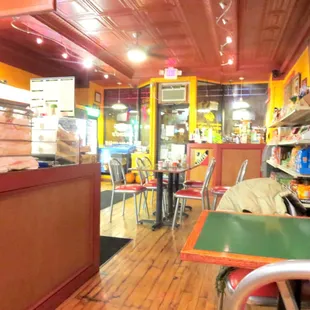 Fredo's Delicatessen (dining room)