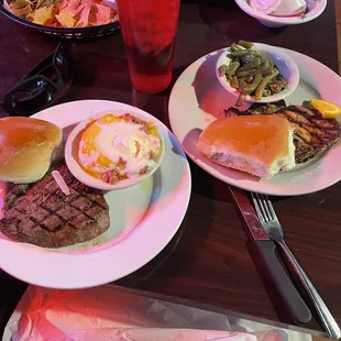 Fred's Famous Fish & Steak House