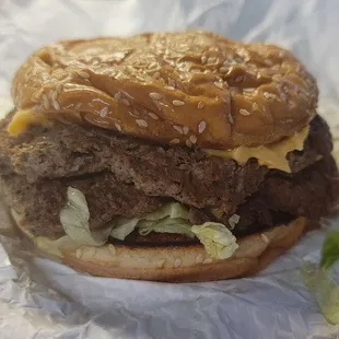 Double cheeseburger