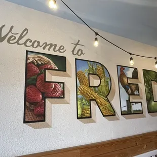 the word welcome to fred's