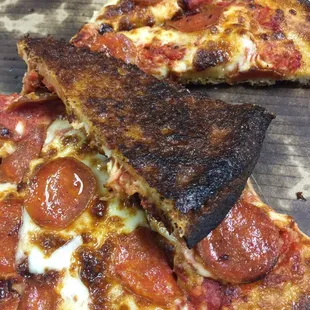 How can you screw up pizza?  You set the timer for 8 minutes.