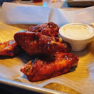 Sriracha bourbon traditional wings
