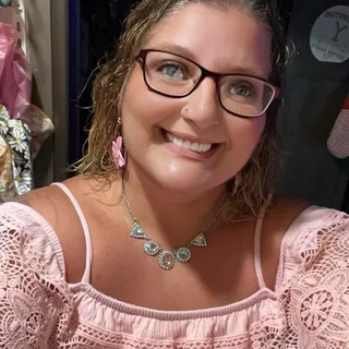 Jeannie G.