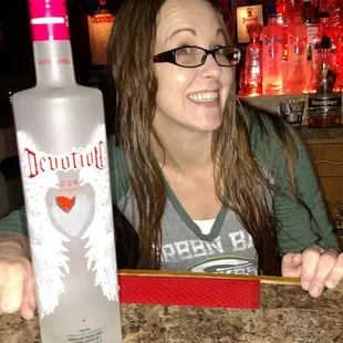 Jamie, best bartender in Las Vegas come see her Thursday - Sunday 9:00to 16:00.