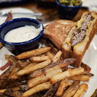 Fred Melt with crispy fries and gravy