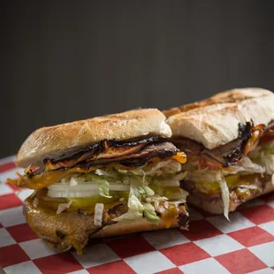 Roast Beef &apos;N Cheddar.
